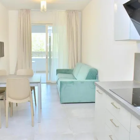Apartment Modern Seaside With Pool *